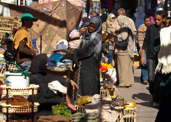 01_Aswan-market_Claude-LeRoux_600