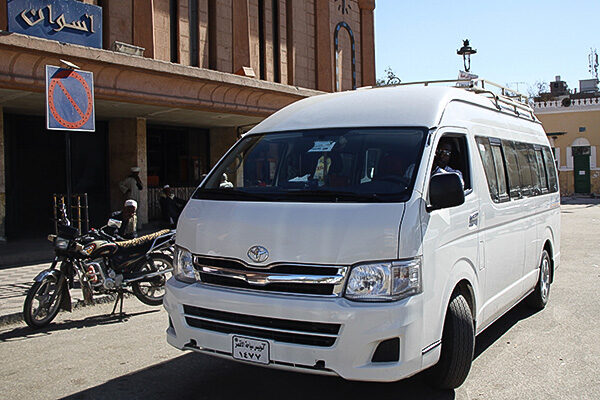 Aswan-individual_microbus_0715.JPG